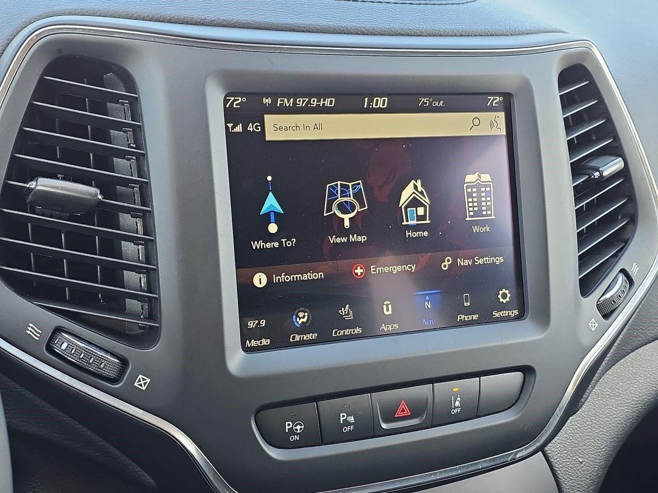 2023 Jeep Cherokee Altitude Lux