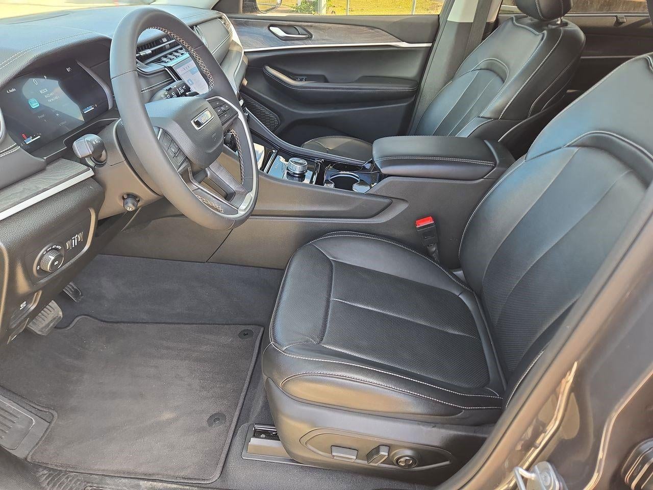 2023 Jeep Grand Cherokee L Limited 4x2