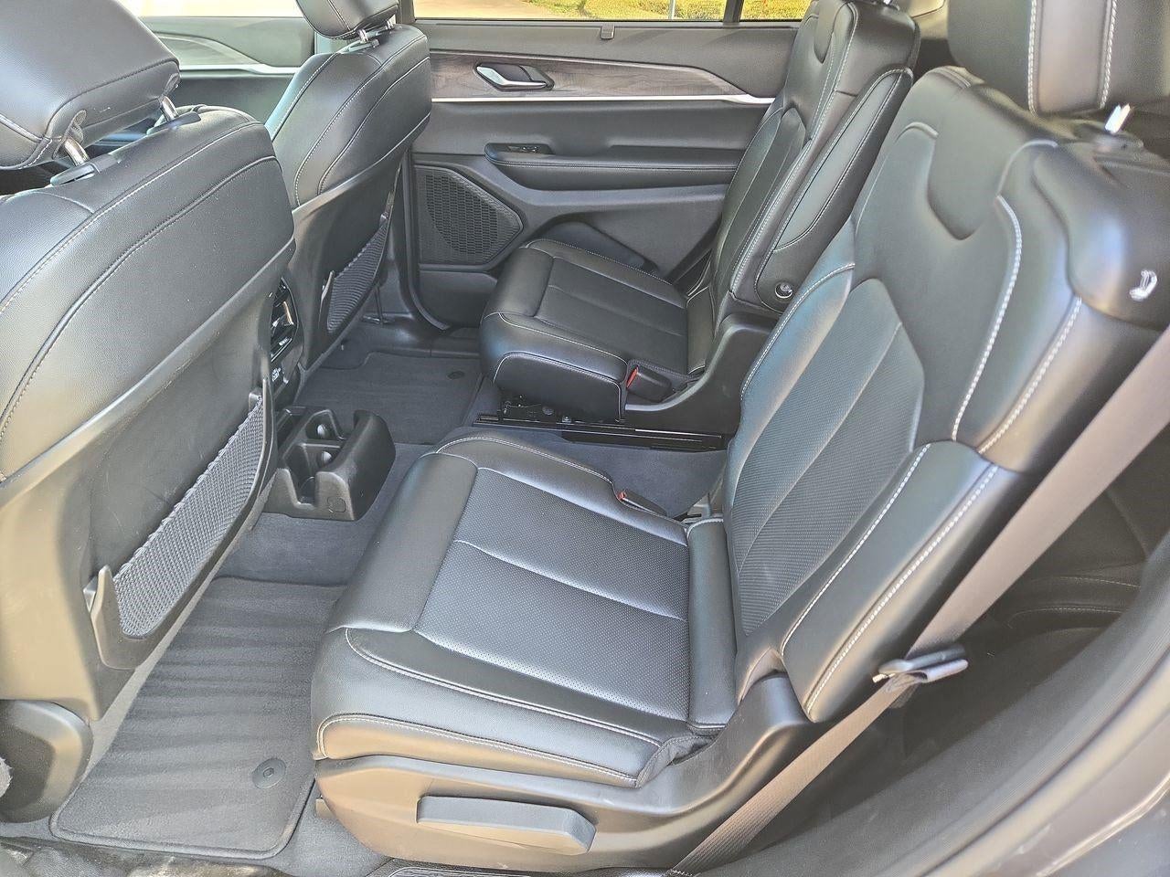 2023 Jeep Grand Cherokee L Limited 4x2