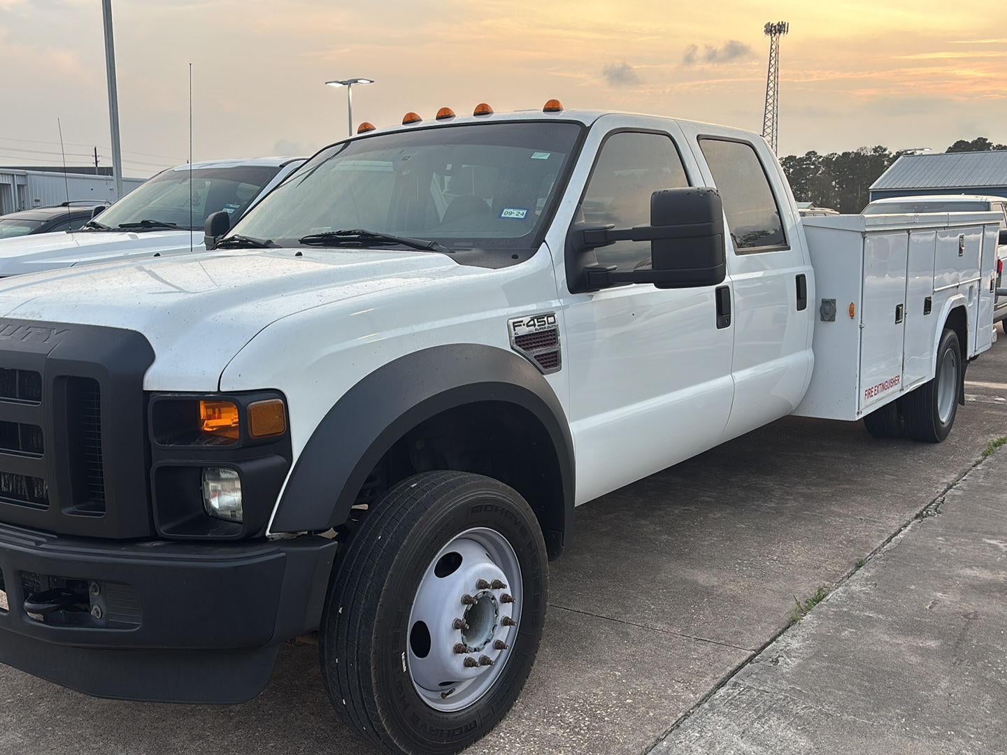 2008 Ford Super Duty F-450 DRW XL