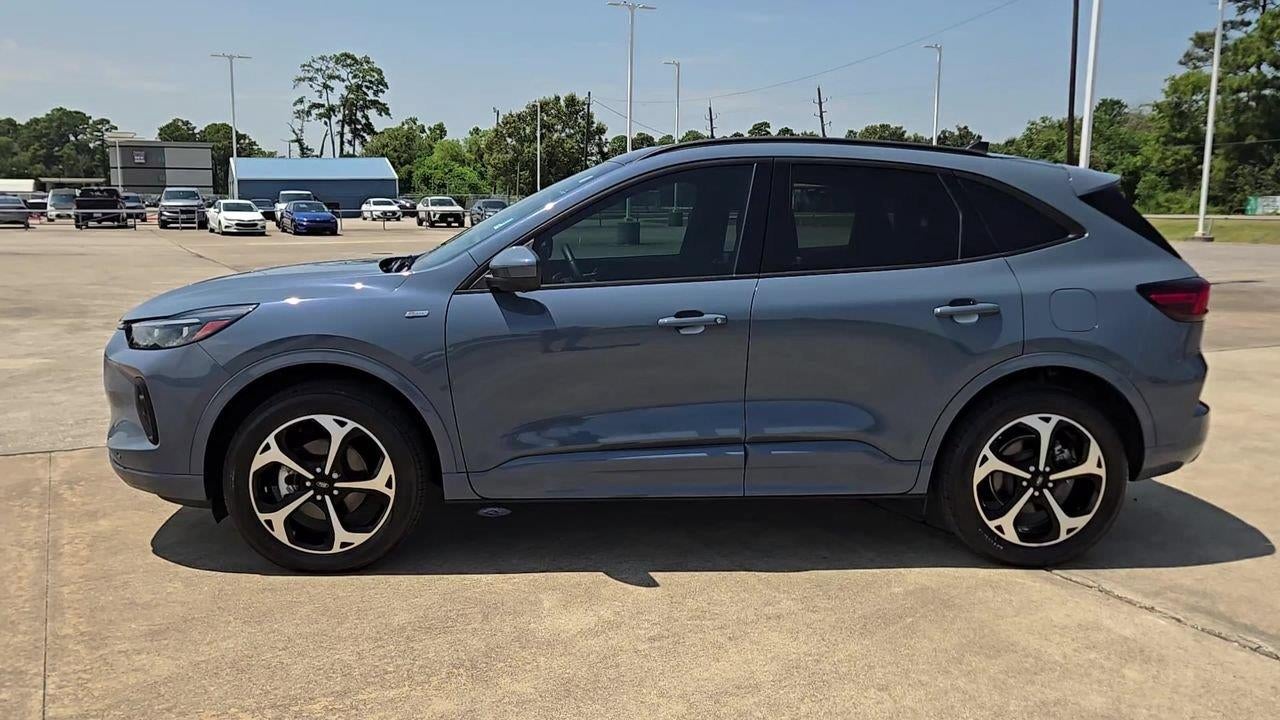 2025 Ford Escape ST-Line Elite
