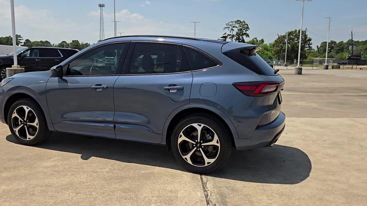 2025 Ford Escape ST-Line Elite