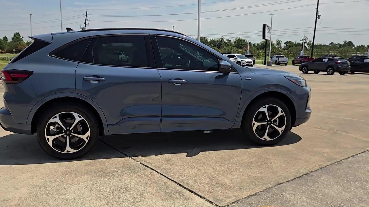 2025 Ford Escape ST-Line Elite