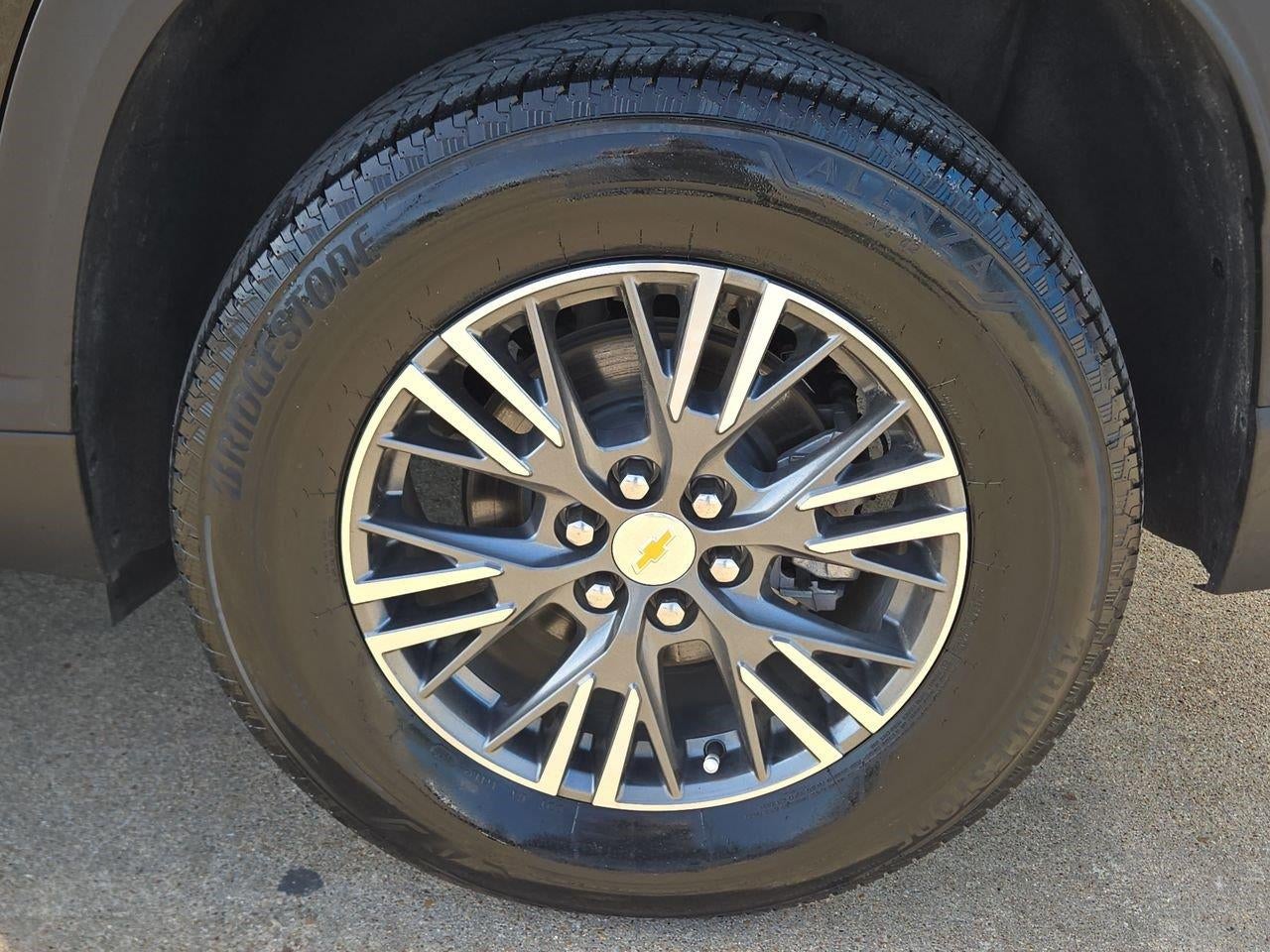 2024 Chevrolet Traverse LT