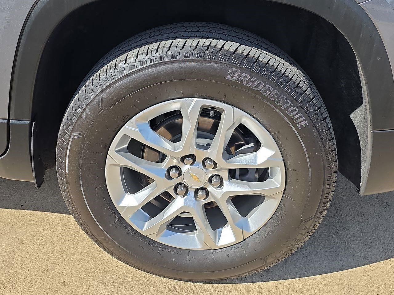 2021 Chevrolet Traverse LT Cloth