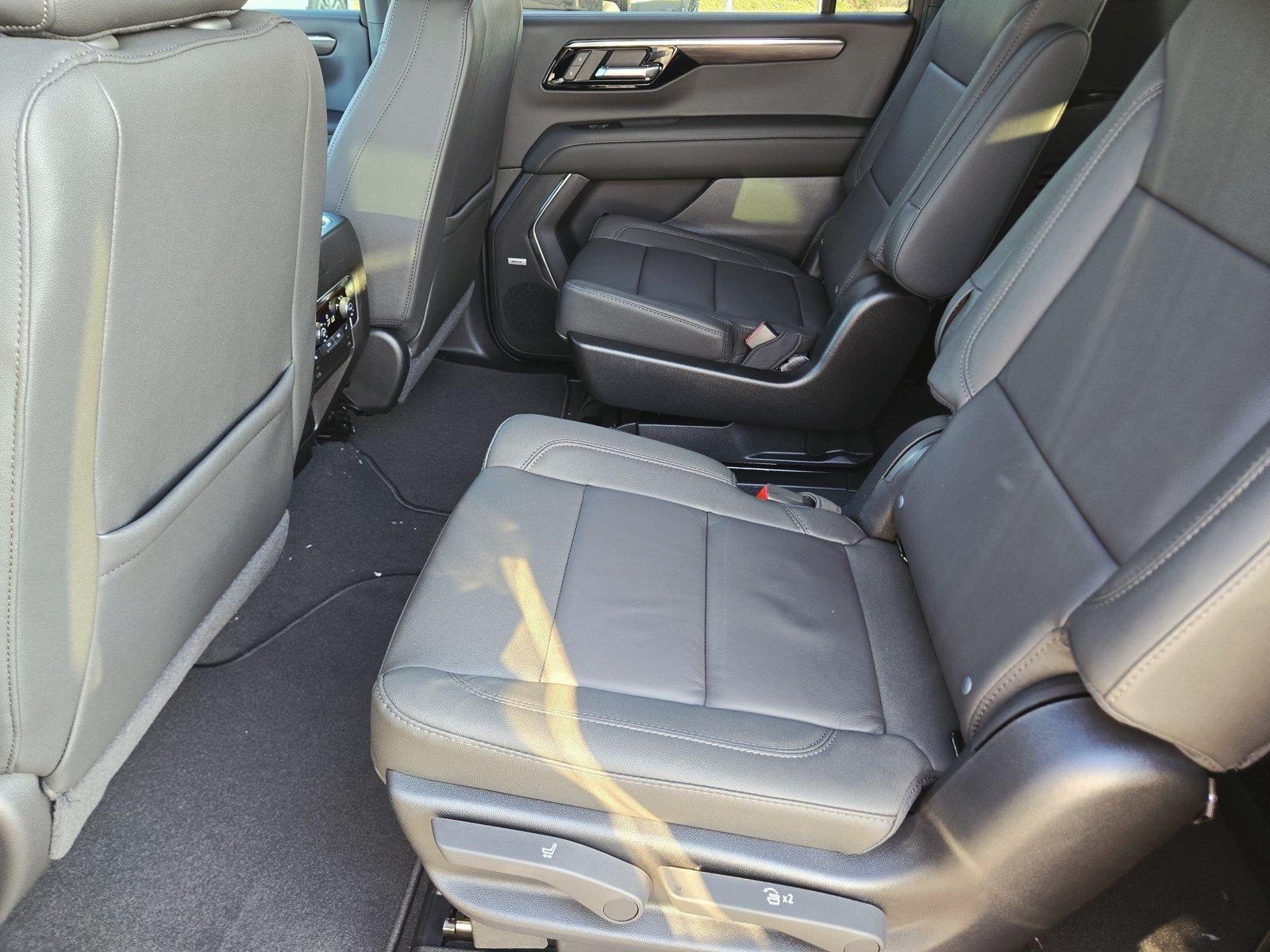 2027 Chevrolet Suburban LT