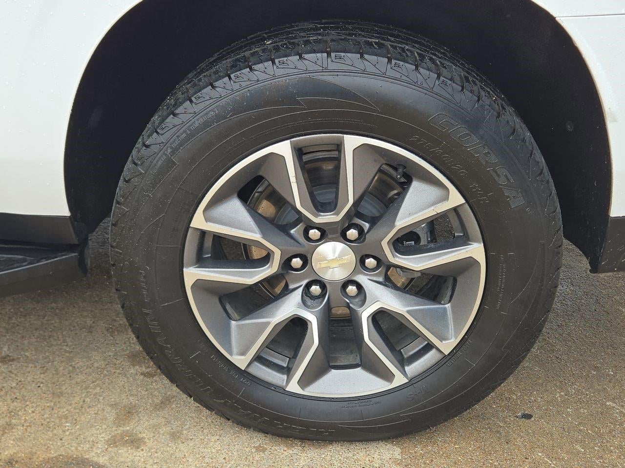 2025 Chevrolet Suburban LT