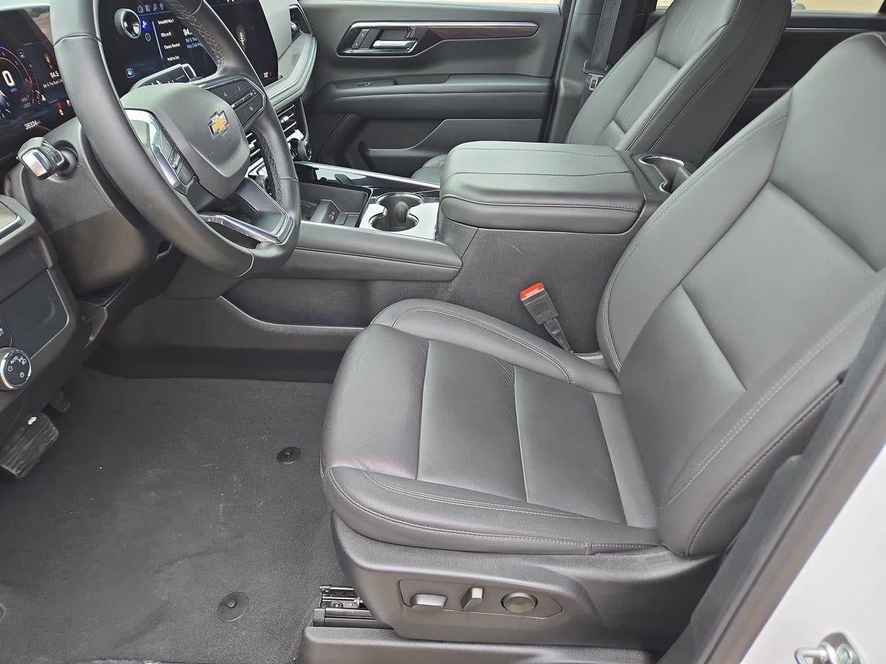 2025 Chevrolet Suburban LT