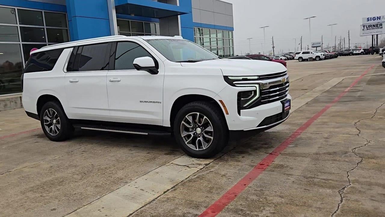 2025 Chevrolet Suburban LT