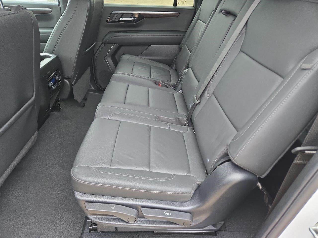 2025 Chevrolet Suburban LT