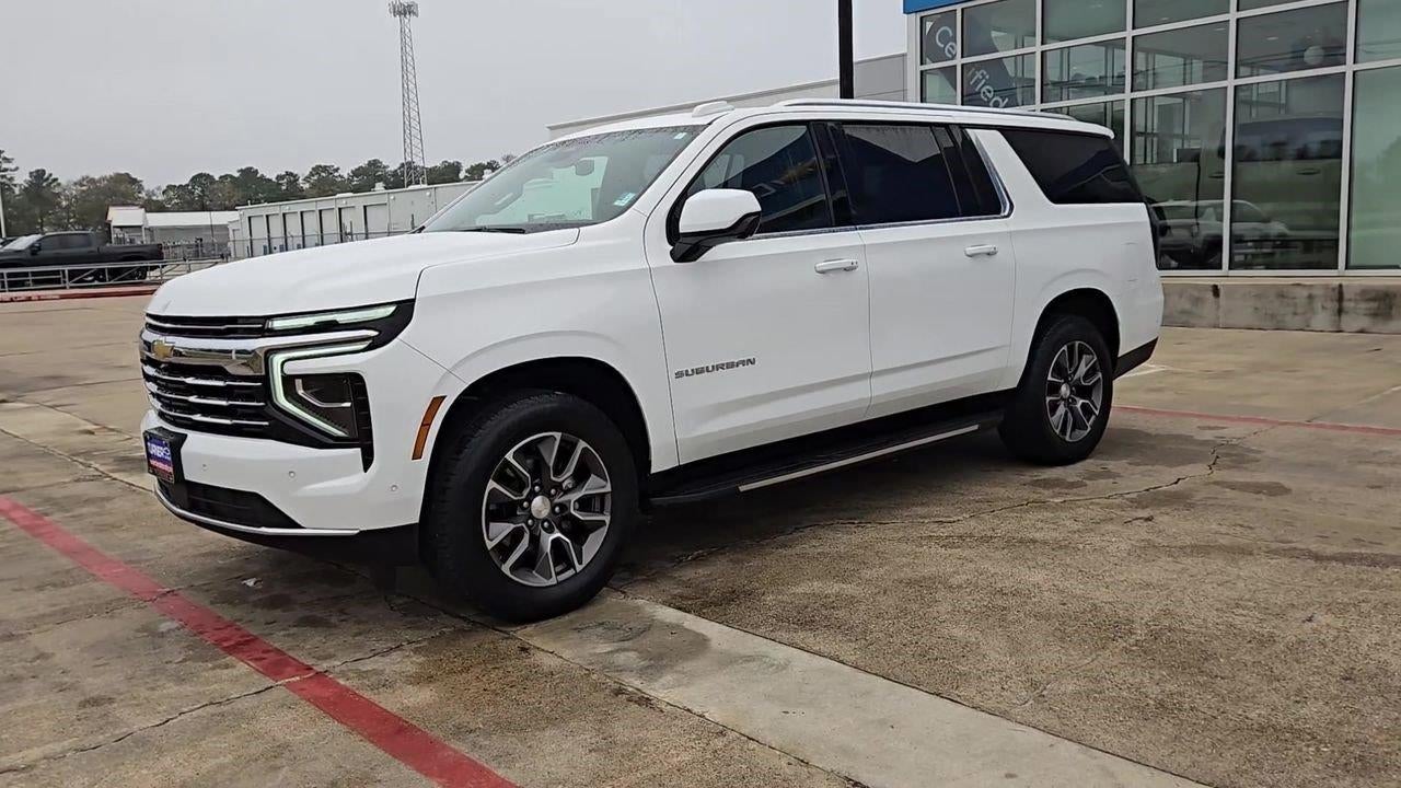 2025 Chevrolet Suburban LT