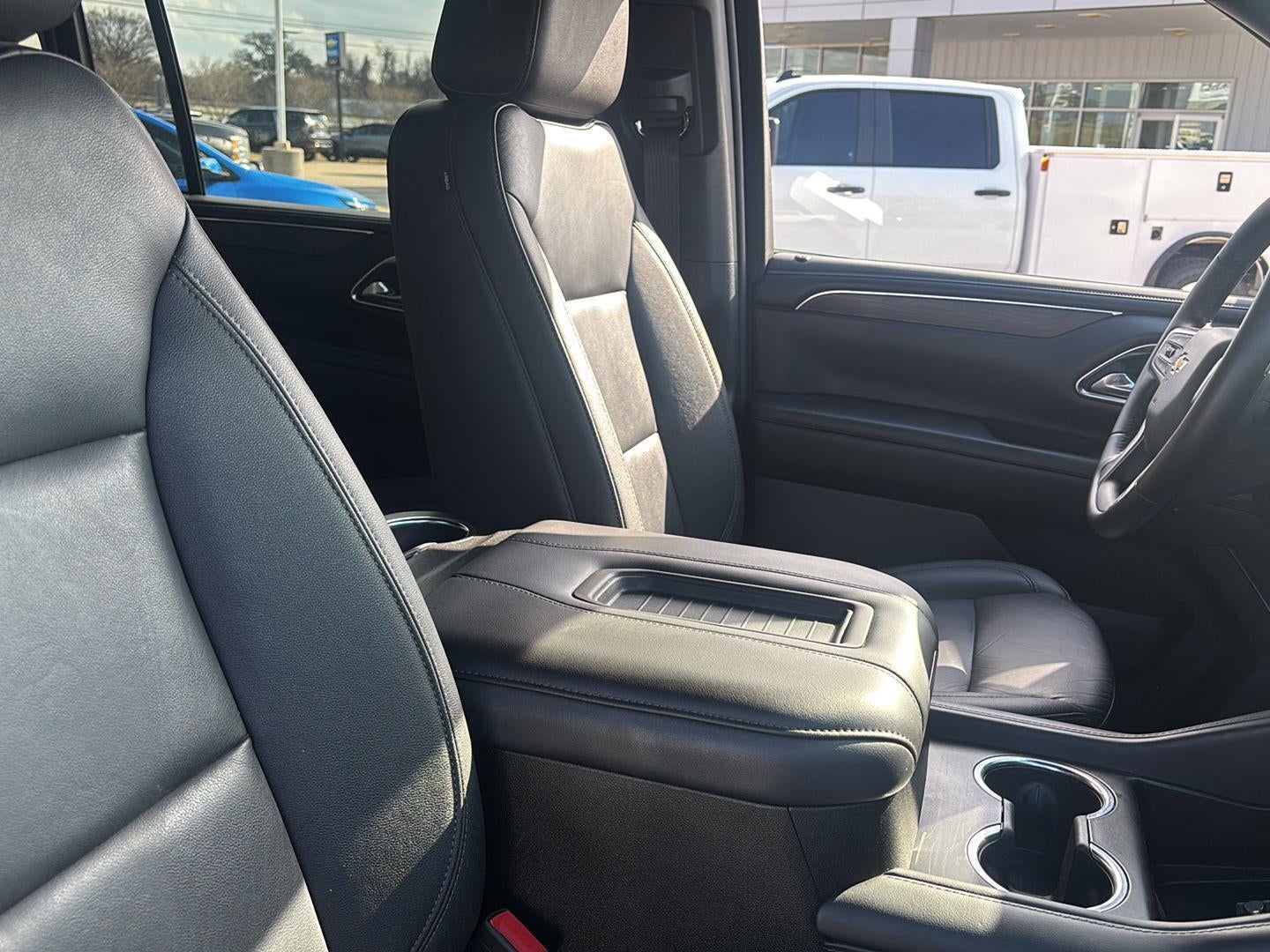 2024 Chevrolet Suburban LT