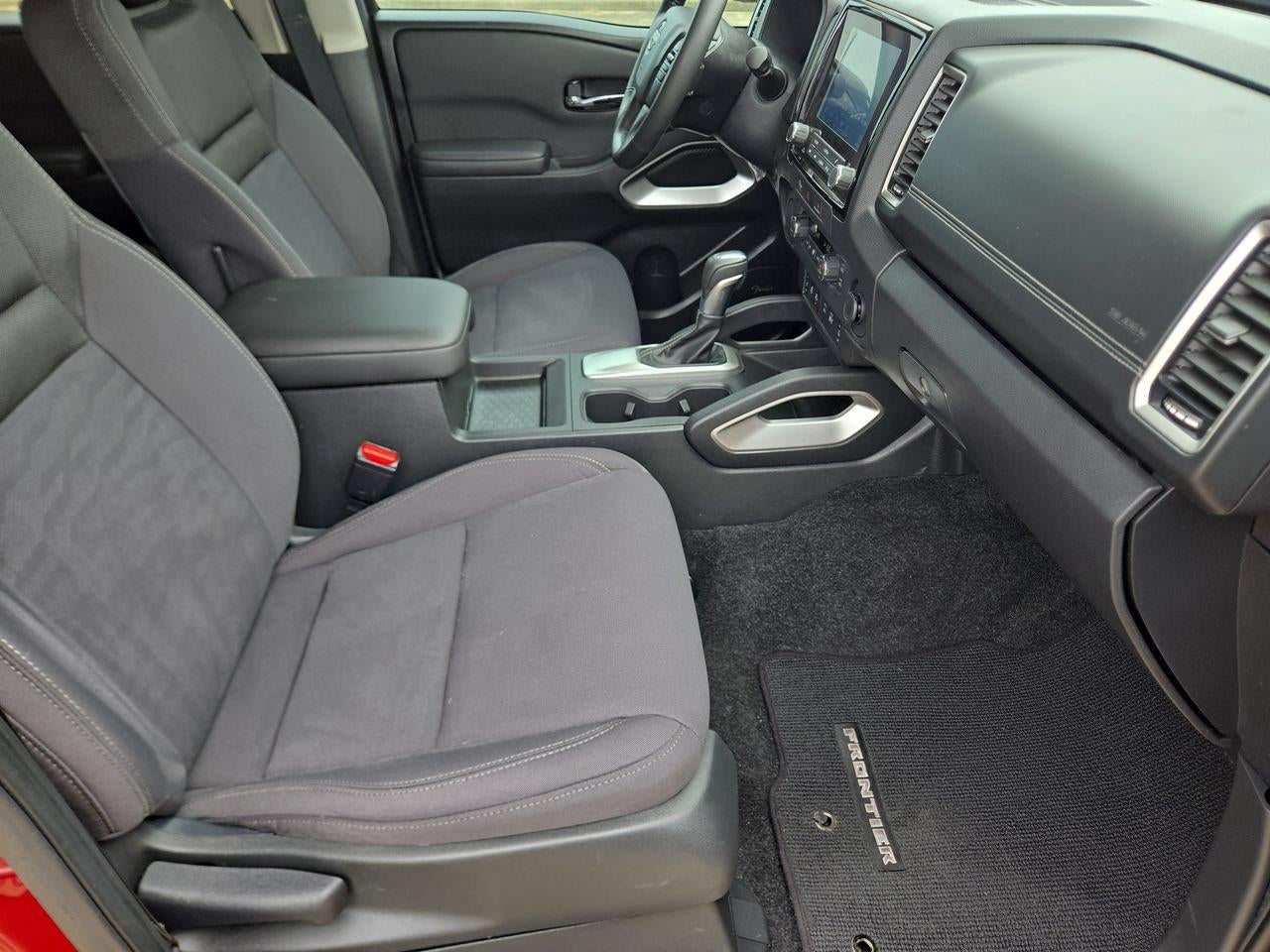 2024 Nissan Frontier Crew Cab SV 4x2