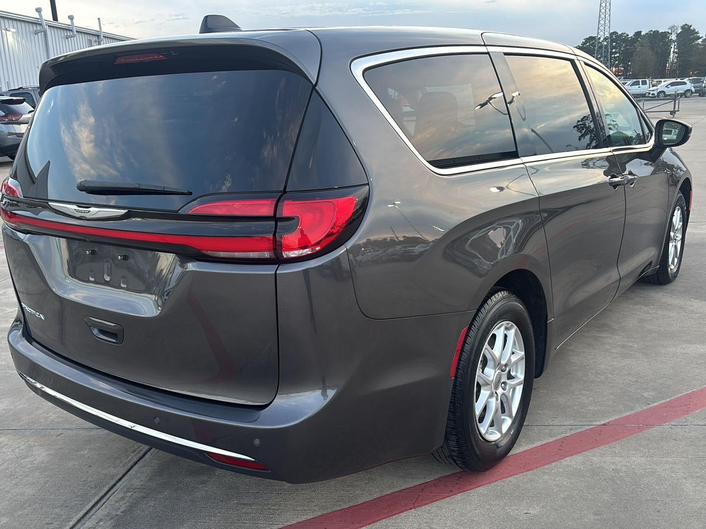 2023 Chrysler Pacifica Touring L