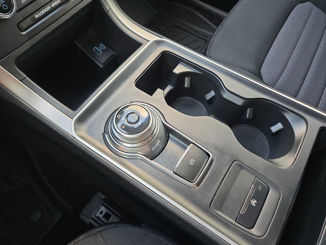 2022 Ford Edge SE