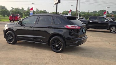 2022 Ford Edge SE