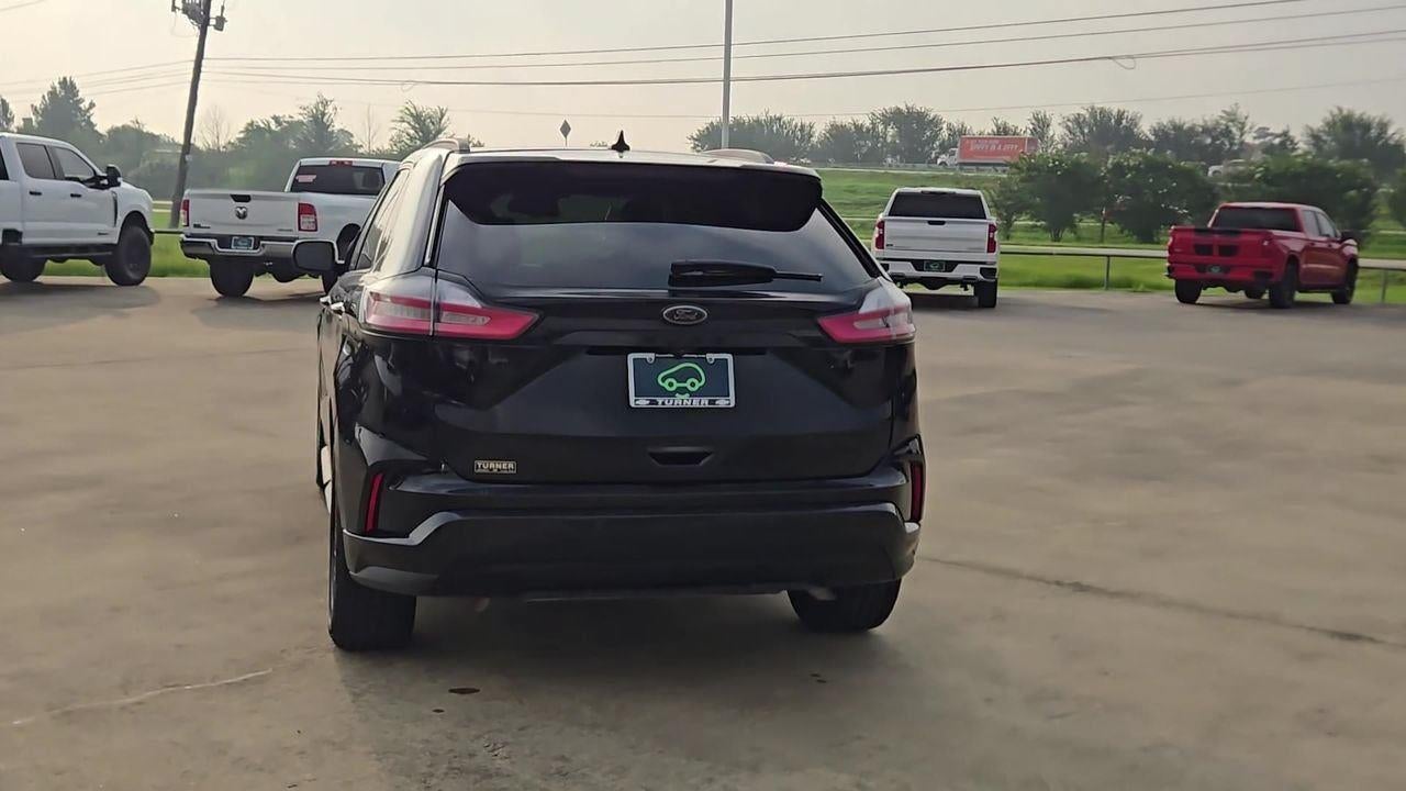 2022 Ford Edge SE