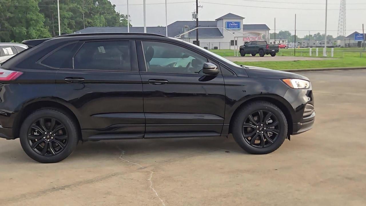 2022 Ford Edge SE