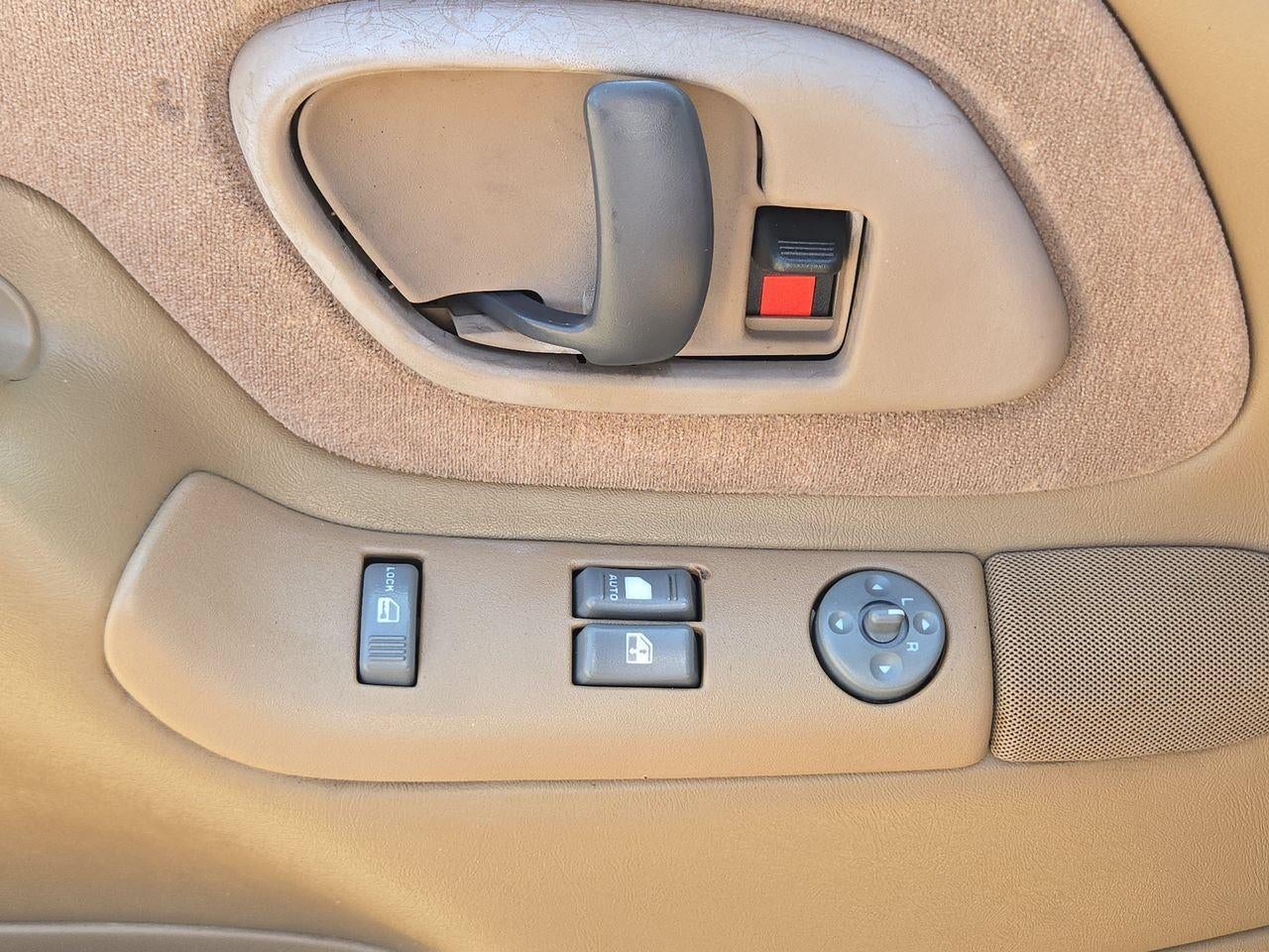 1995 GMC Sierra 1500 Club Cpe 141.5" WB