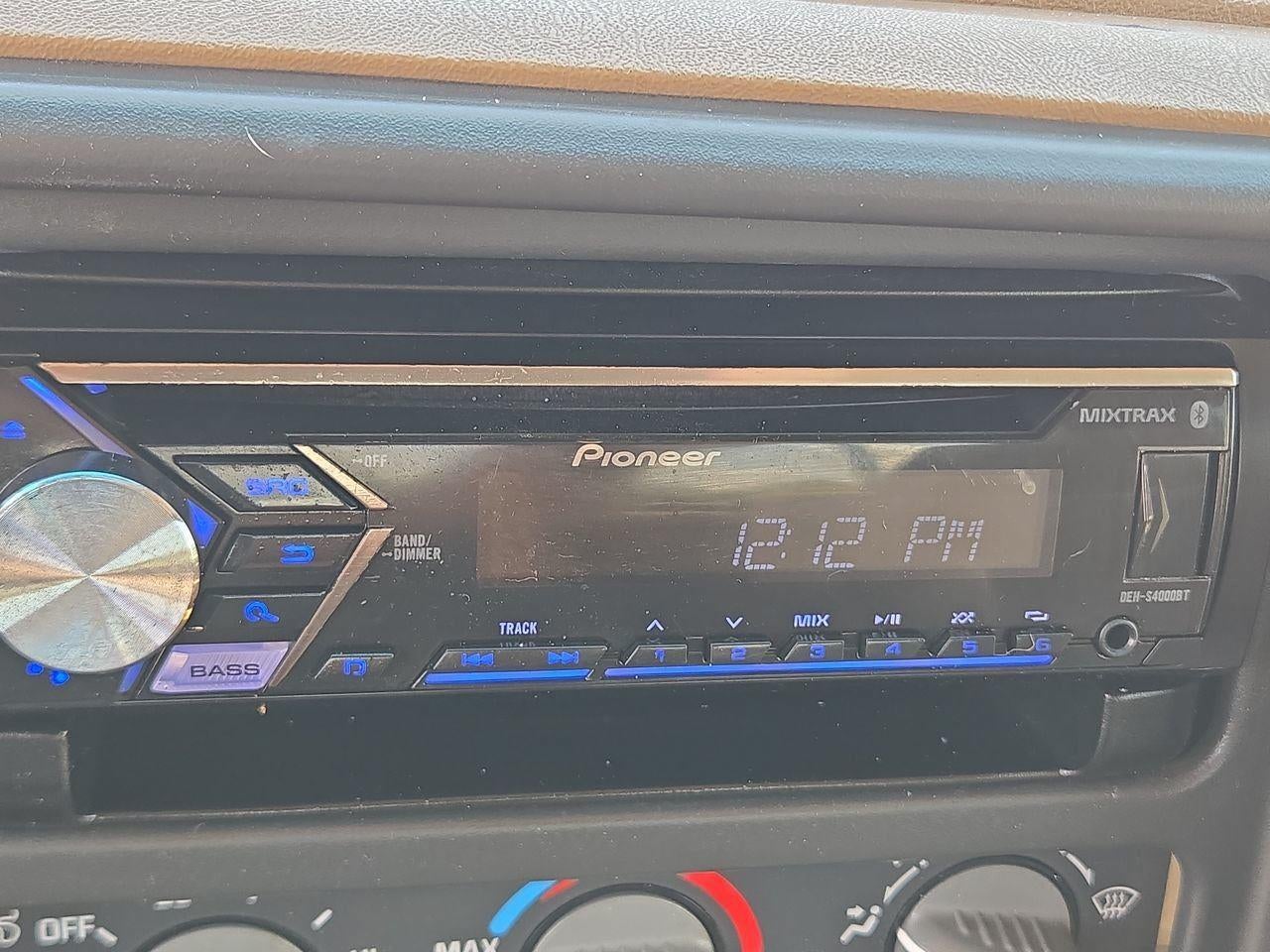 1995 GMC Sierra 1500 Club Cpe 141.5" WB