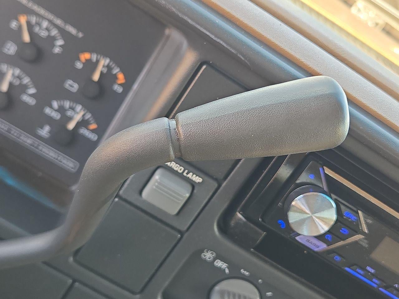 1995 GMC Sierra 1500 Club Cpe 141.5" WB