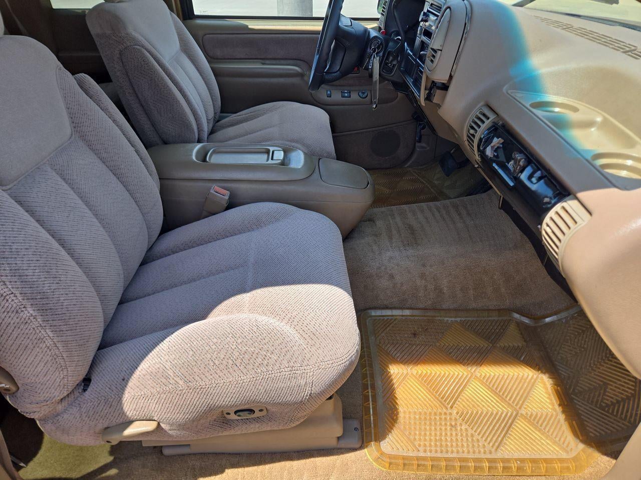 1995 GMC Sierra 1500 Club Cpe 141.5" WB