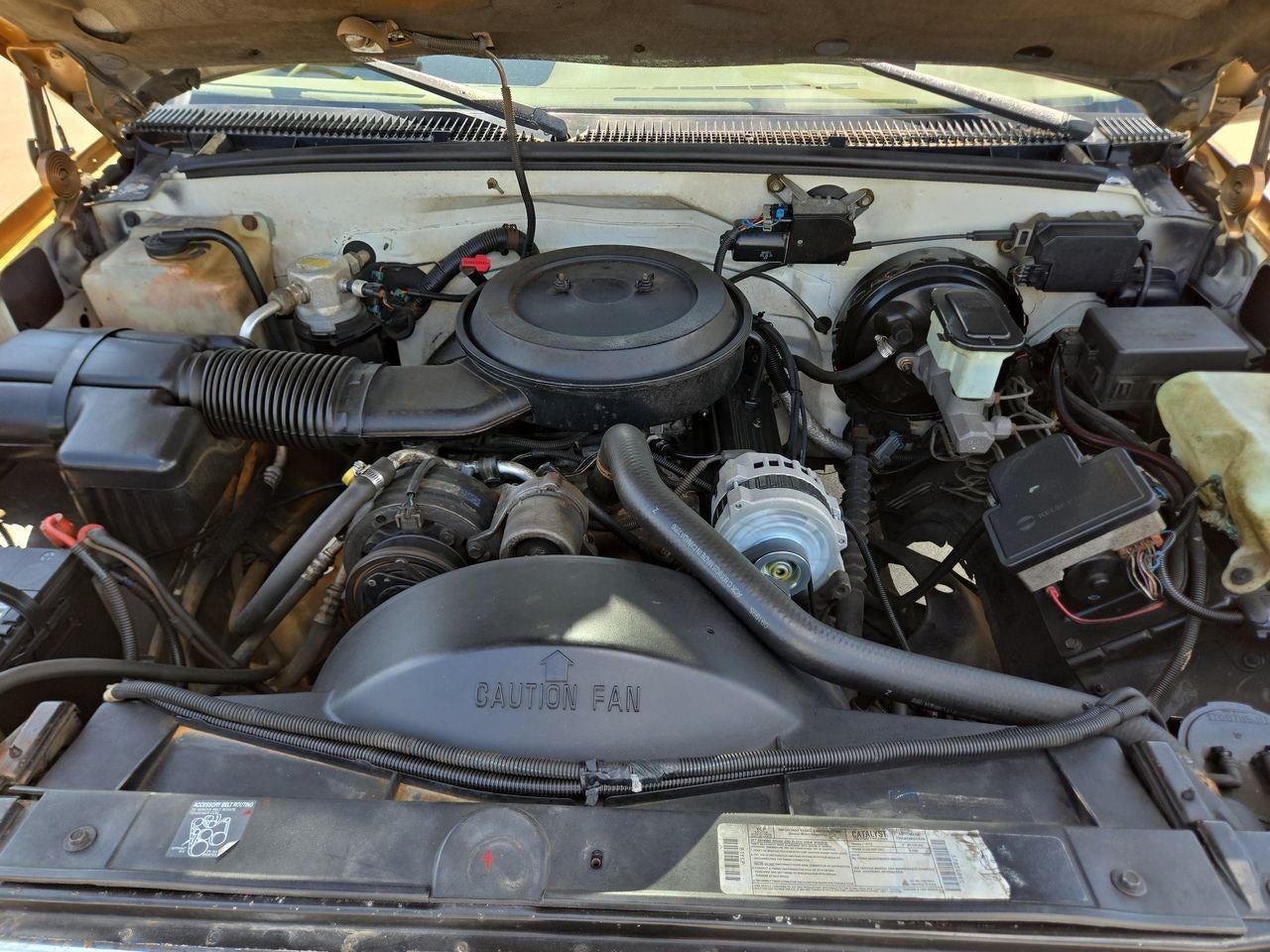 1995 GMC Sierra 1500 Club Cpe 141.5" WB