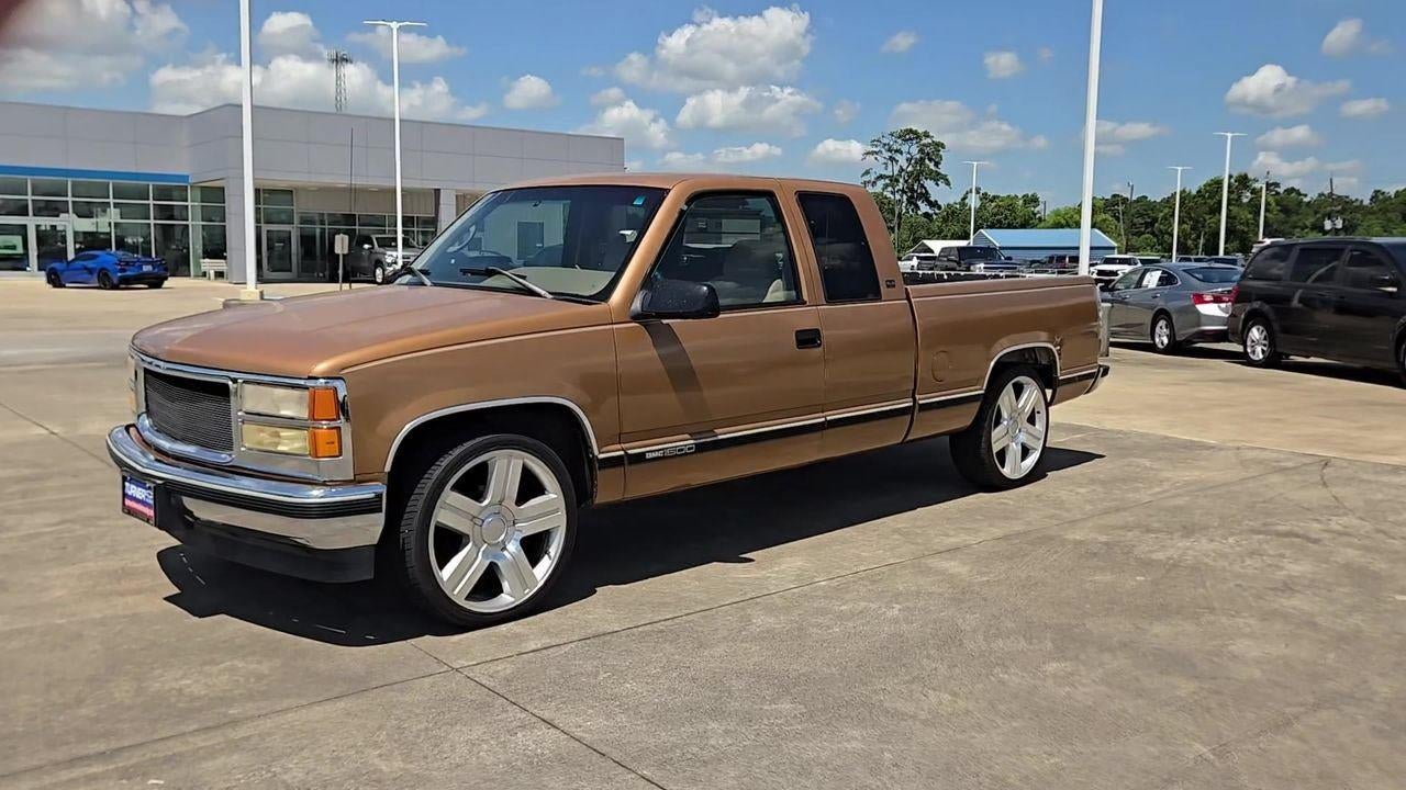 1995 GMC Sierra 1500 Club Cpe 141.5" WB