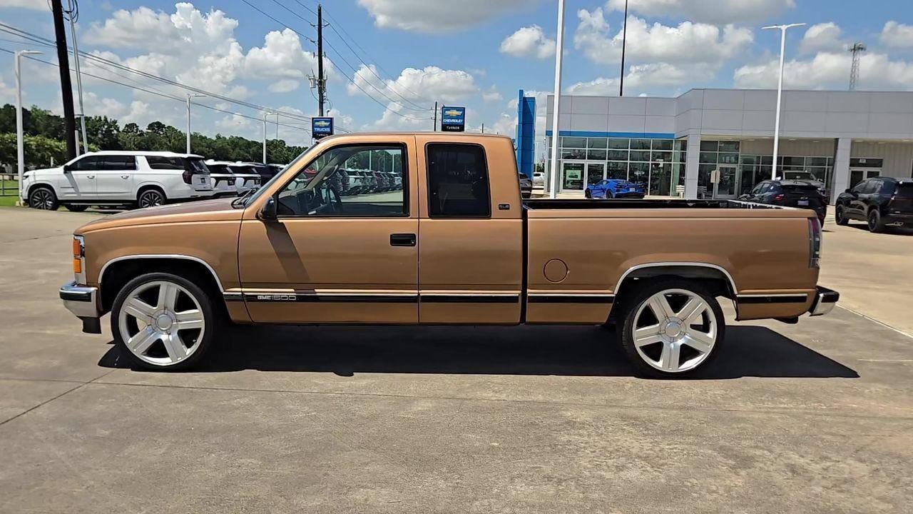 1995 GMC Sierra 1500 Club Cpe 141.5" WB