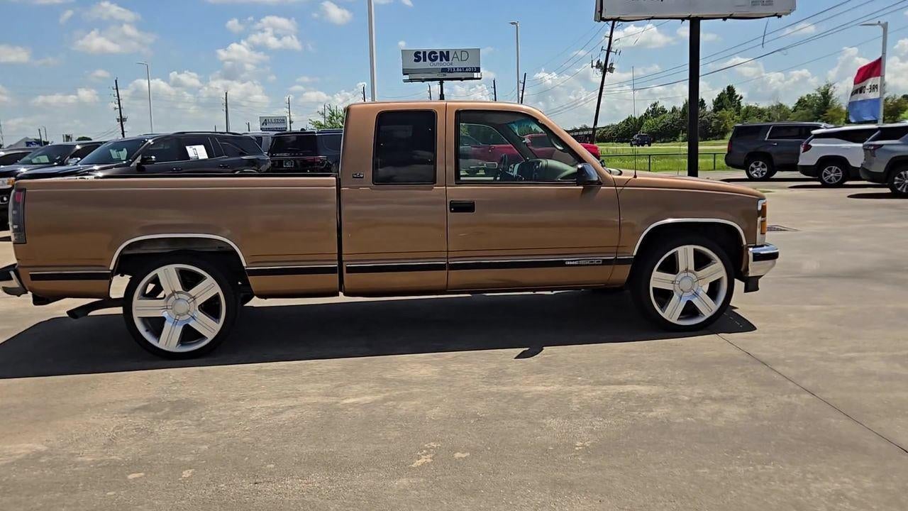 1995 GMC Sierra 1500 Club Cpe 141.5" WB