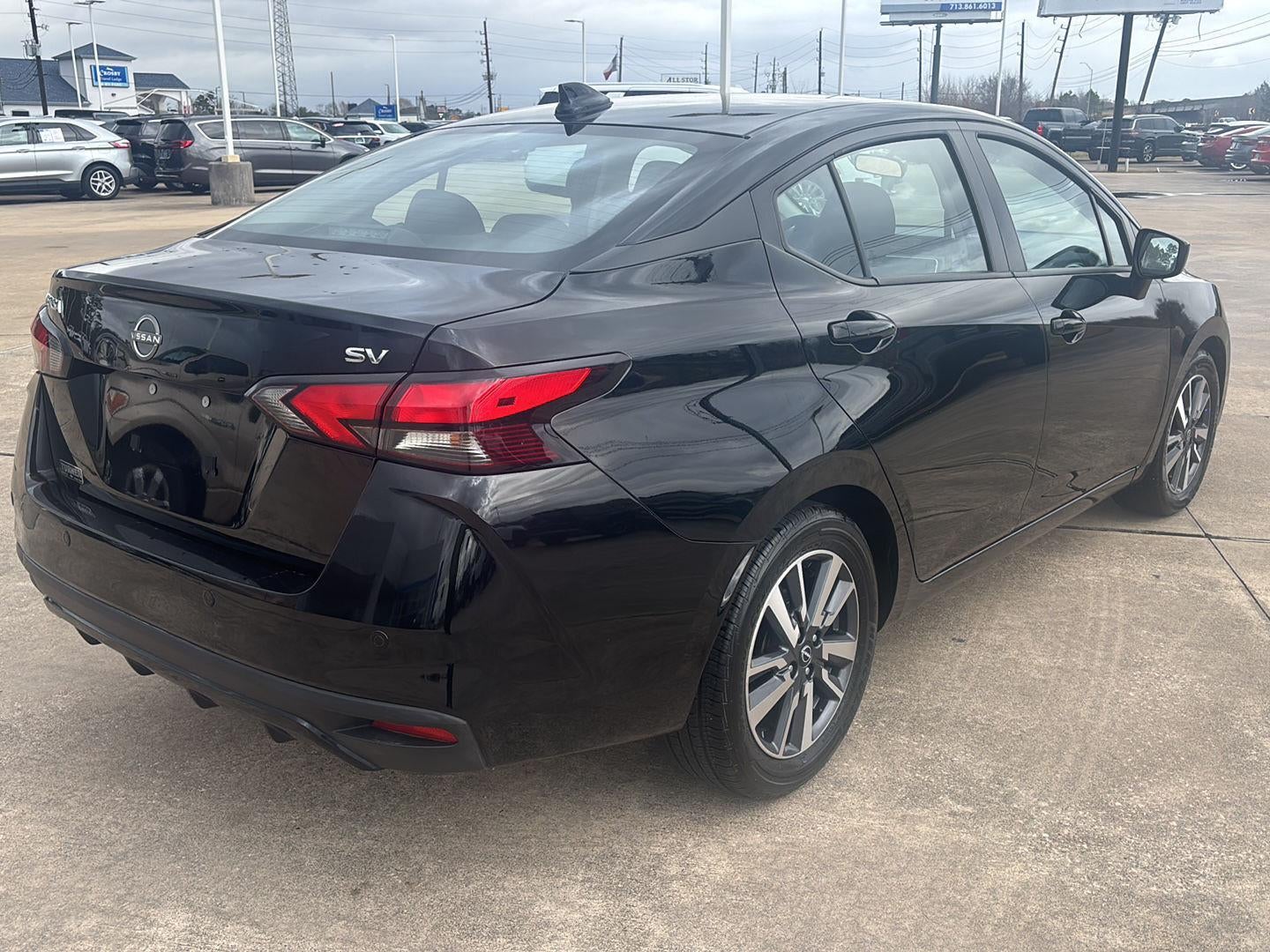 2023 Nissan Versa SV