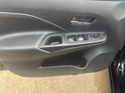 2023 Nissan Versa SV