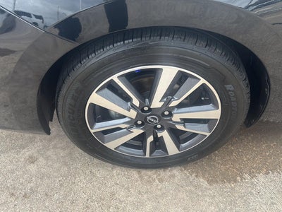 2023 Nissan Versa SV