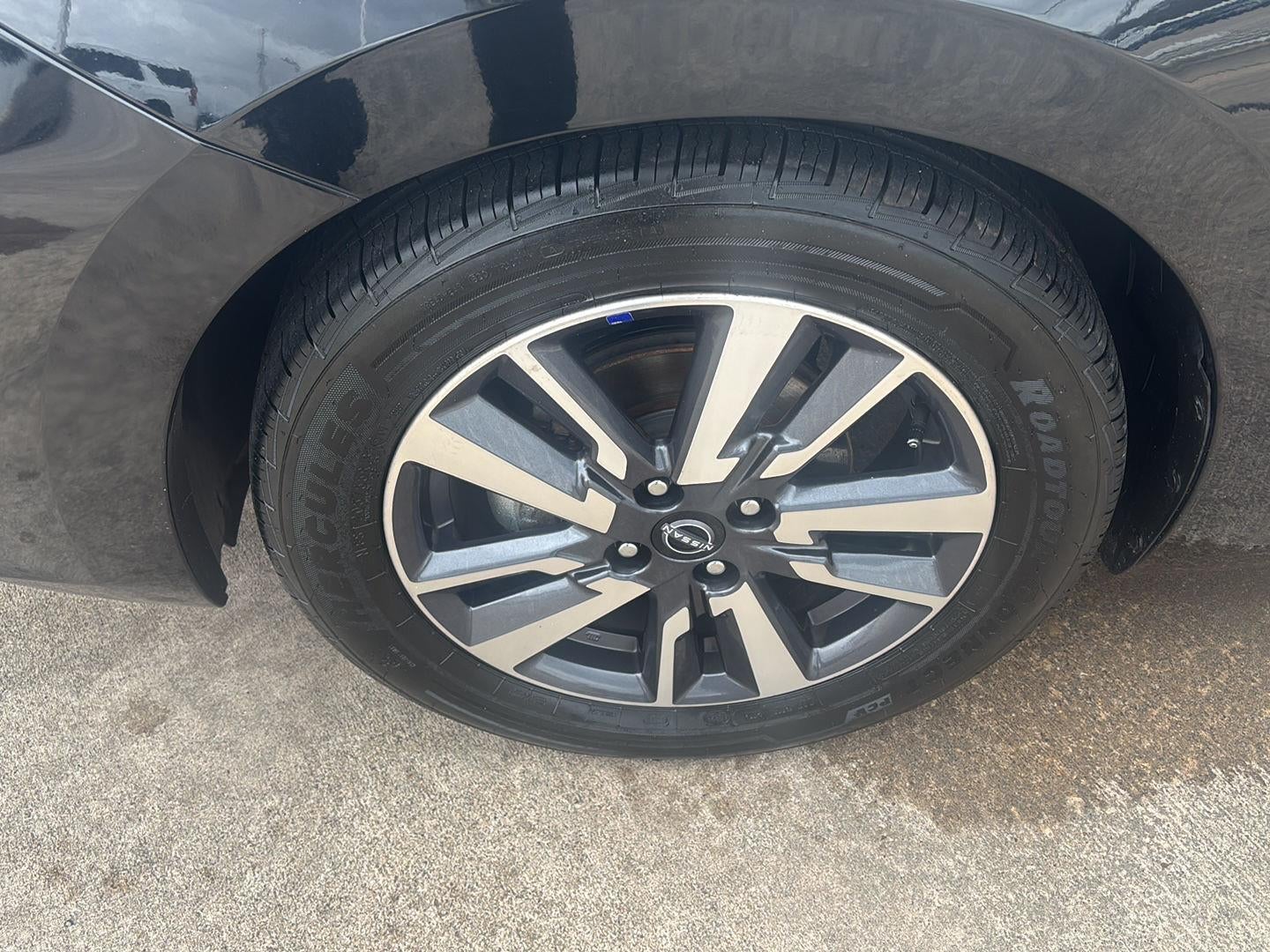 2023 Nissan Versa SV