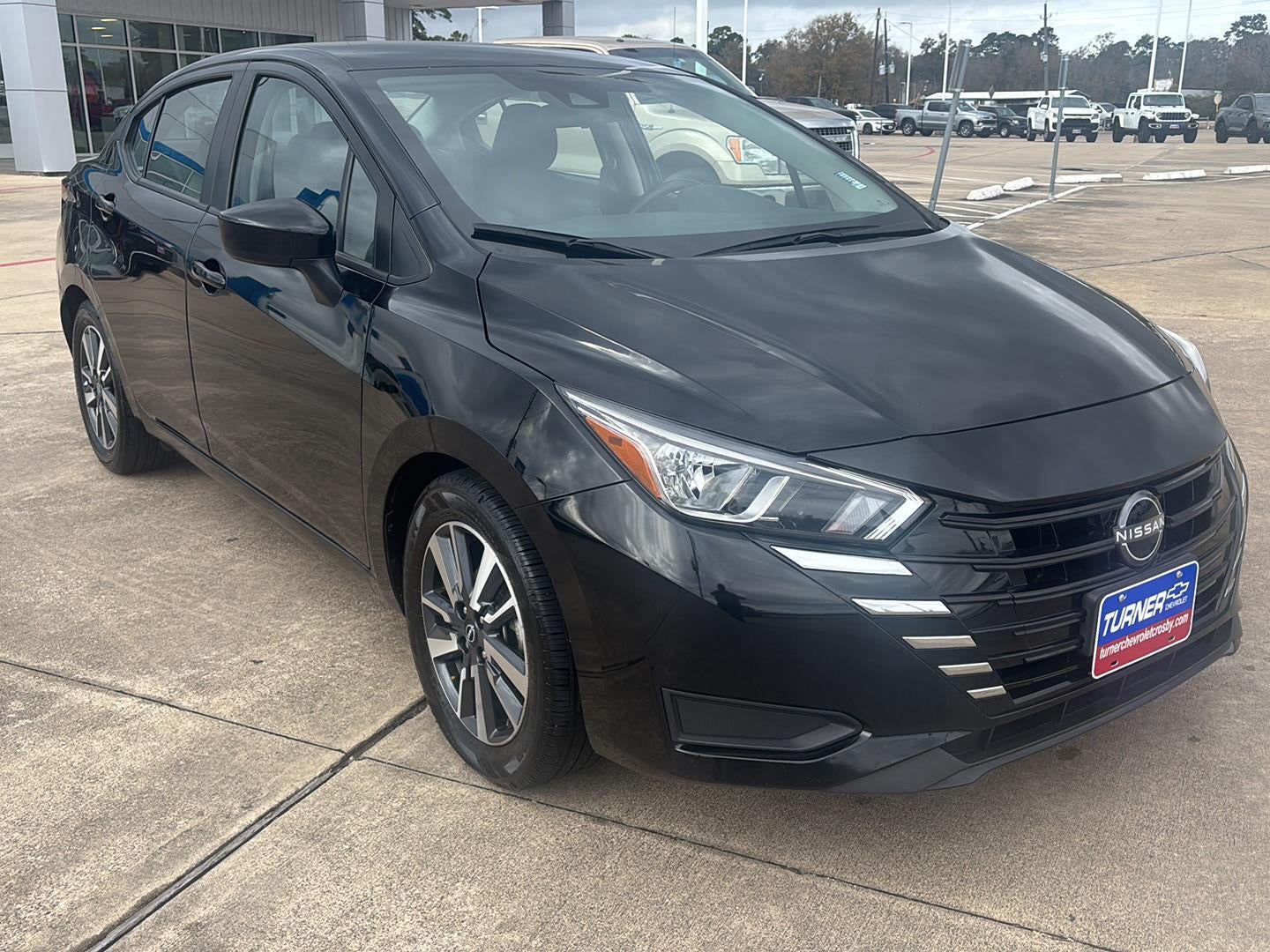 2023 Nissan Versa SV