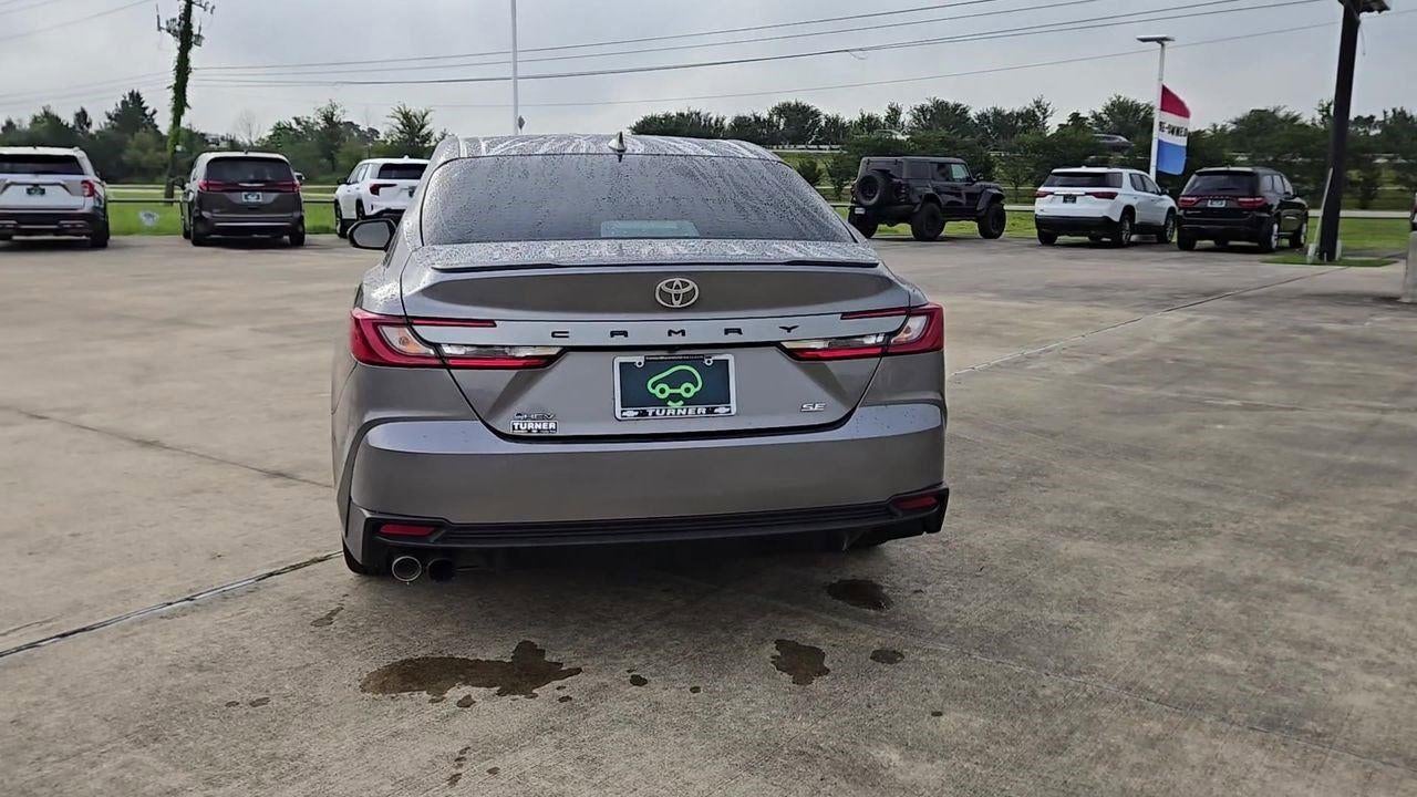 2025 Toyota Camry SE