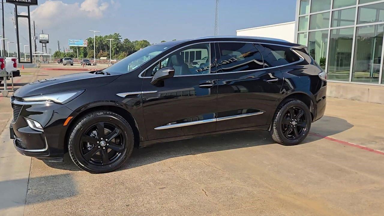 2023 Buick Enclave Essence