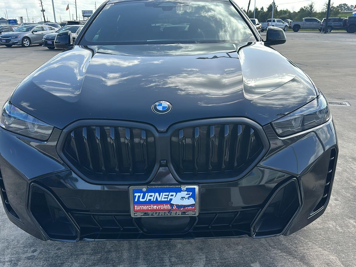 2025 BMW X6 xDrive40i