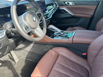 2025 BMW X6 xDrive40i