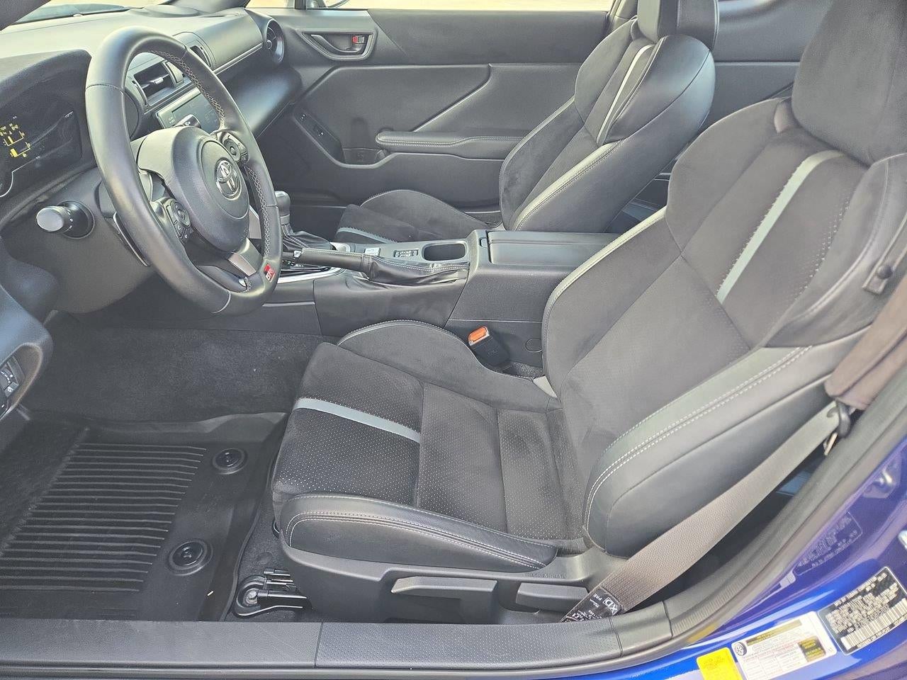 2025 Toyota GR86 Premium - Photo 11