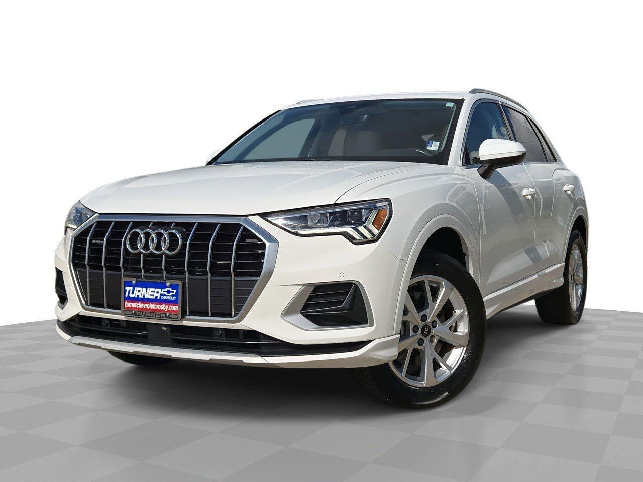 2023 Audi Q3 Premium