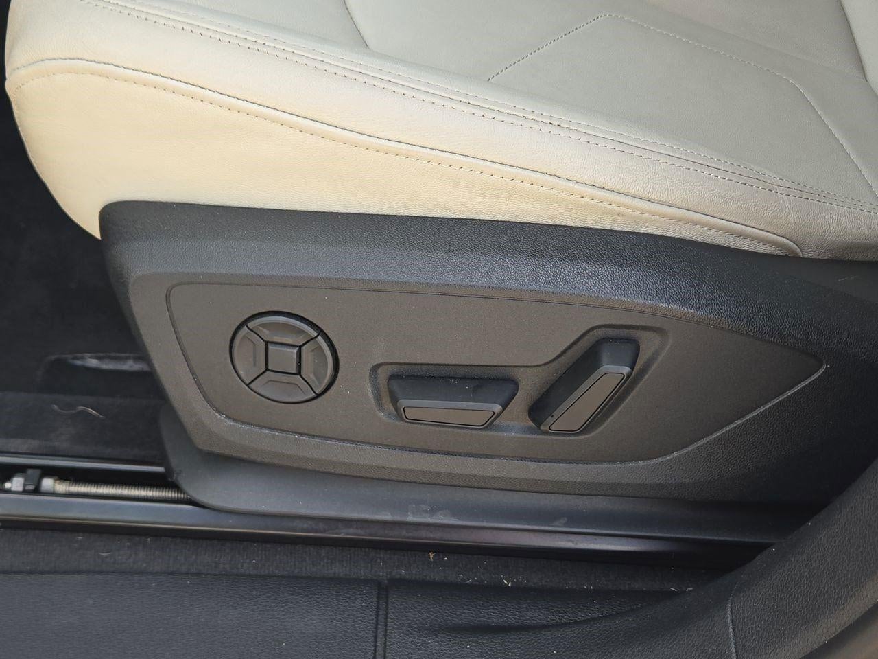 2023 Audi Q3 Premium