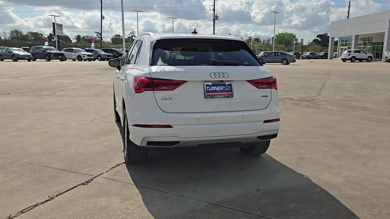 2023 Audi Q3 Premium